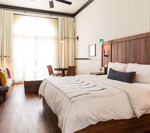 American Trade Hotel