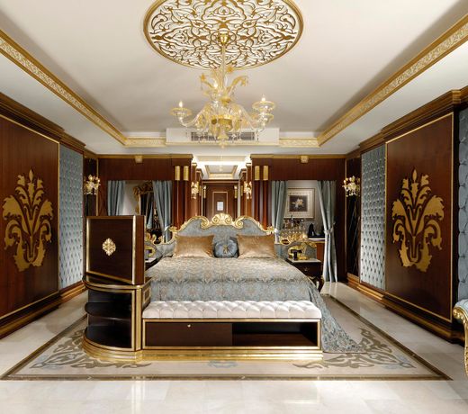 Golden Savoy