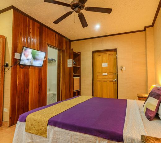 Hayahay Resort