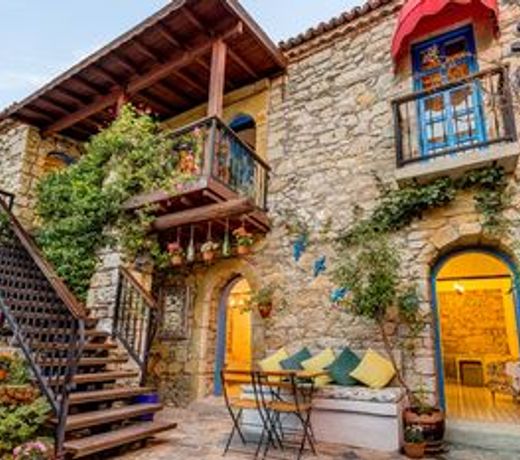 Alacati Eski Ev Hotel