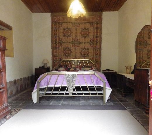 LA MAISON ECHANTEE