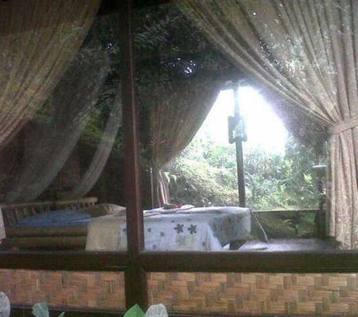 Onong's Palace Resort