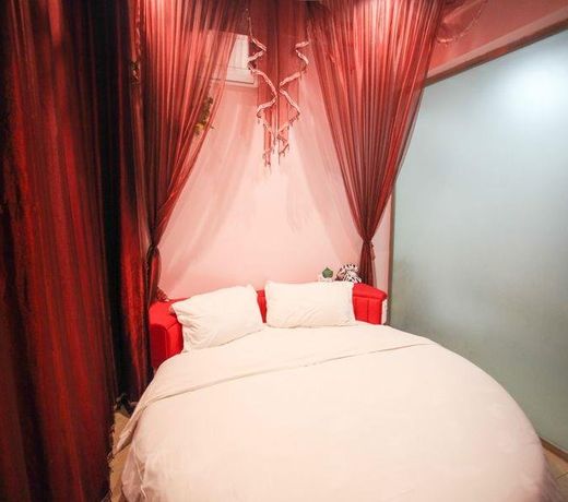 ZHANGJIAJIE MEET THEMED INN