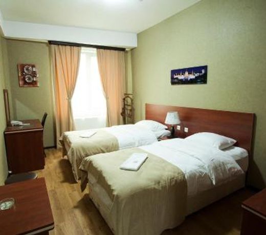 Lords Hotel