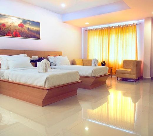 Hotel Rainbow Suites