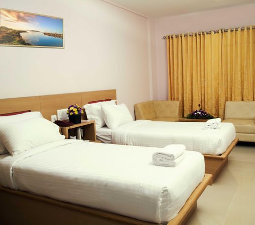 Hotel Rainbow Suites