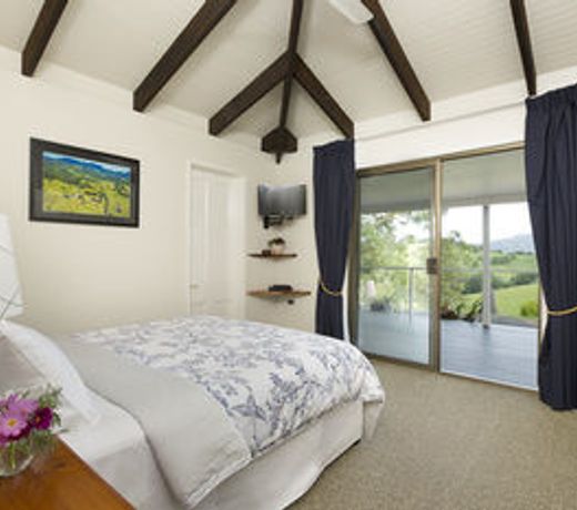 Hillcrest Mountain View Retreat