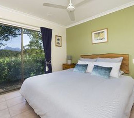 Hillcrest Mountain View Retreat