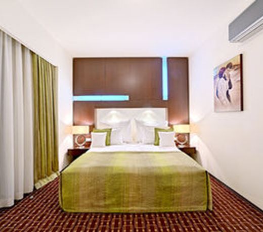 Hotel Cubix