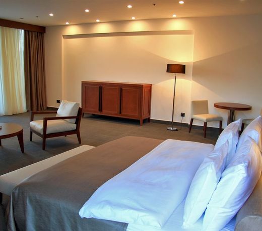Avala Resort & Villas
