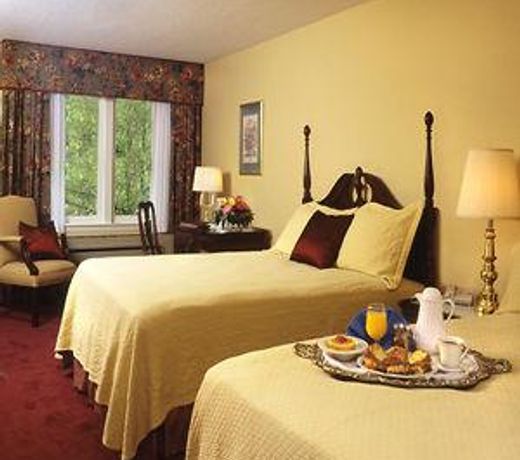 White Mountain Hotel and Resort