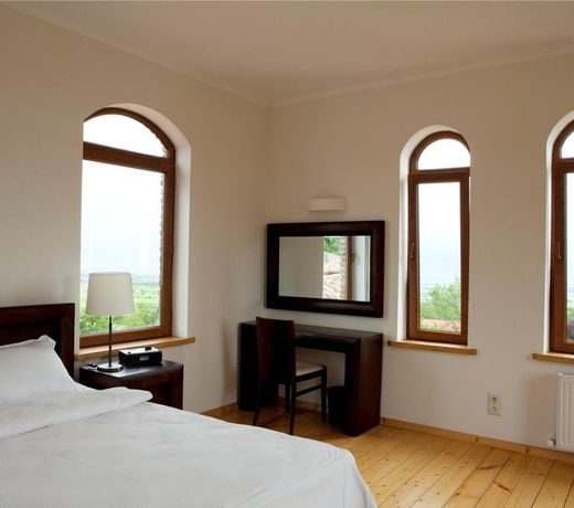 Schuchmann Wines Château,Villas & SPA