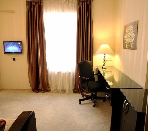 Iliani Hotel