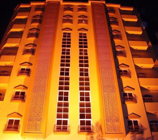 Al Sadd Suites Hotel