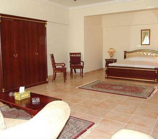 Al Sadd Suites Hotel
