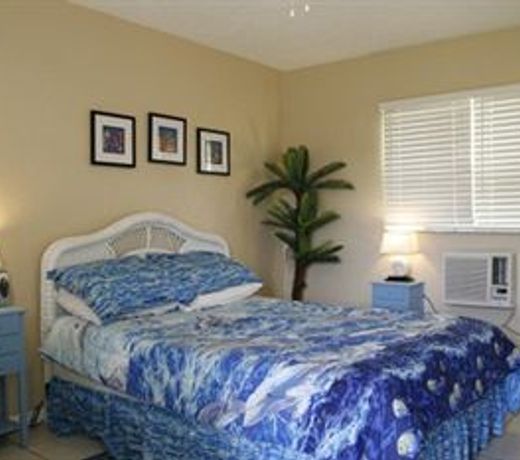 Oasis Palms Resort