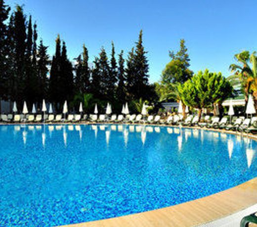 Maritim Hotel Saray Regency