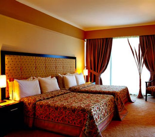 Maritim Hotel Saray Regency