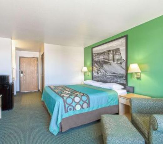Super 8 by Wyndham Heyburn
