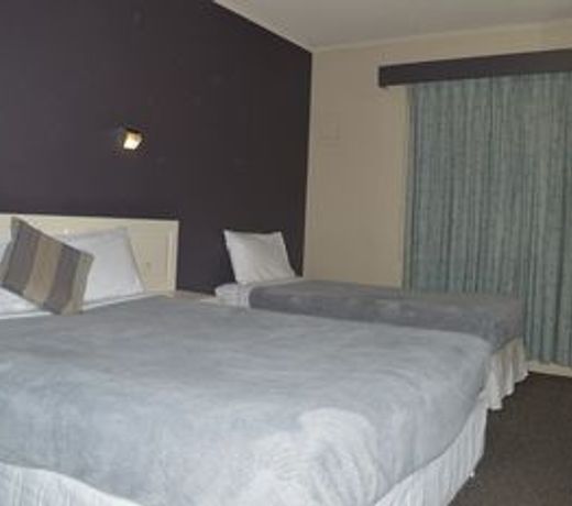 Excelsior Motor Inn