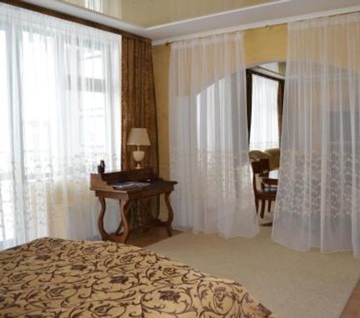 Hotel Rostoshi