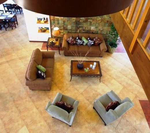 Pinegrove Mountain Lodge