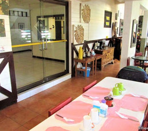 Saint Nicolas Inn