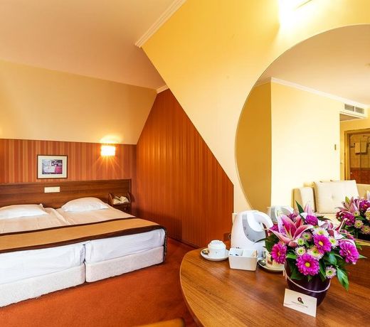 Saint George Hotel & Medical Spa