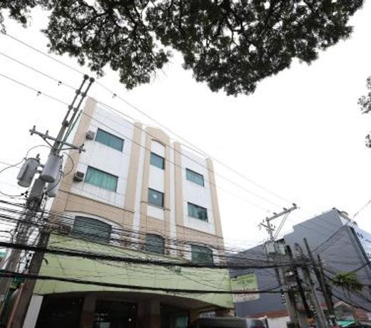 OYO 210 Apple Tree Suites