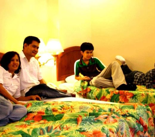 OYO 210 Apple Tree Suites