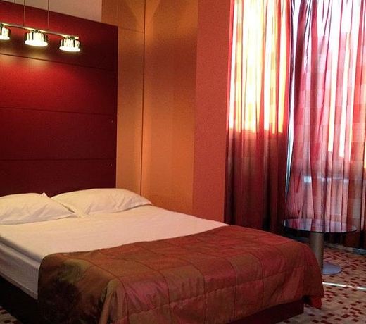 Monet Hotel