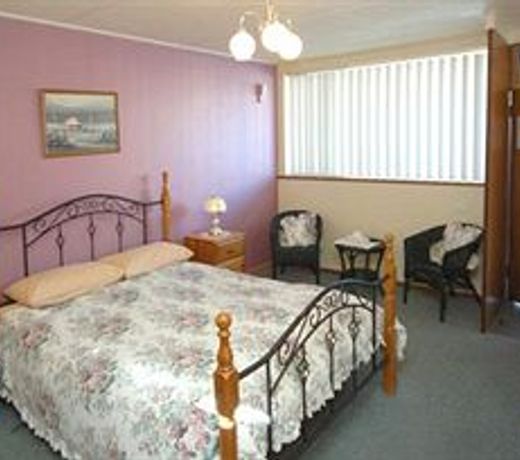 Bridge Hotel