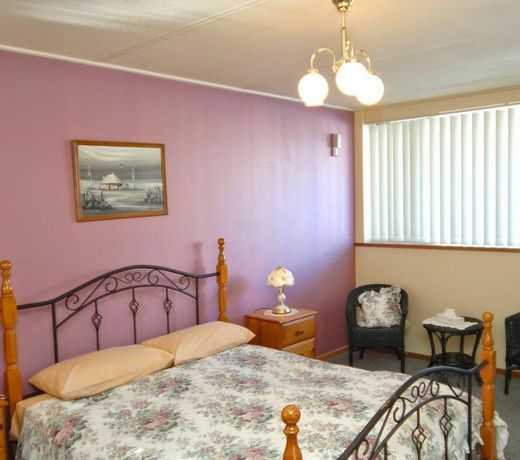Bridge Hotel