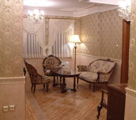 THE OLD TOWN RESIDENCE