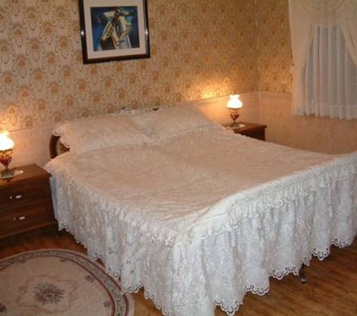 THE OLD TOWN RESIDENCE
