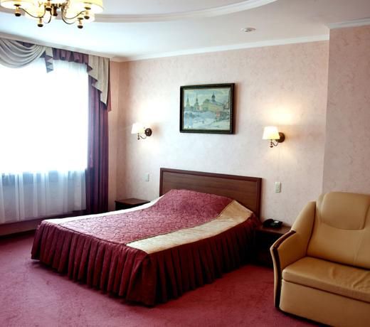 Oktyabrskaya Hotel