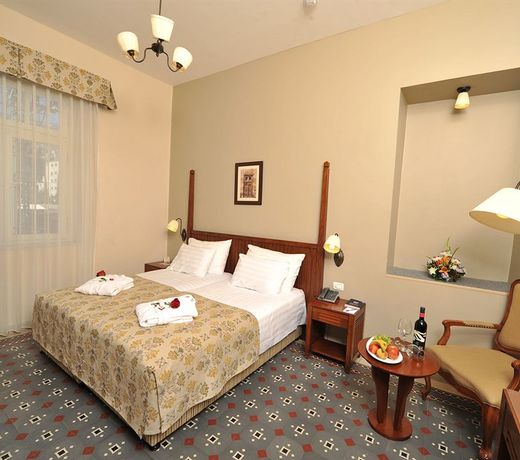 The Colony Hotel
