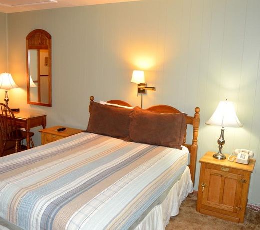 The Inn on Fall River & Fall River Cabins