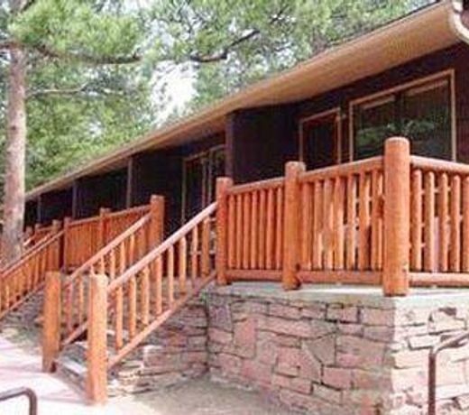 Castle Mountain Lodge