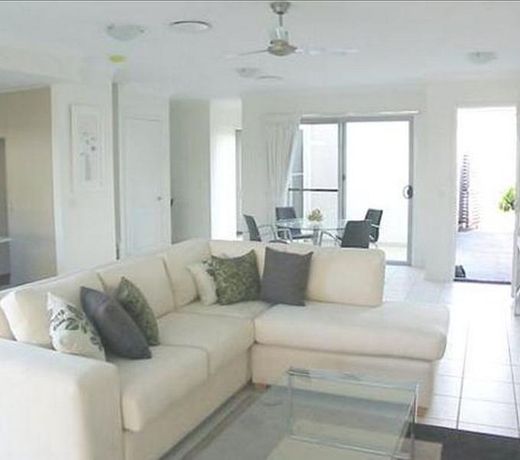 Coolum Villas
