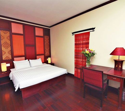 Amanjaya Pancam Suites Hotel