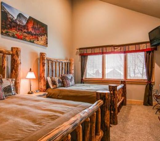 Timberwolf Lodge