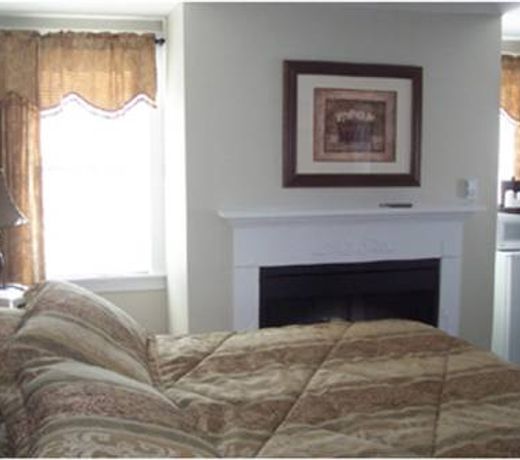 TOWNSEND MANOR INN