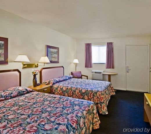 Red Roof Inn Bakersfield