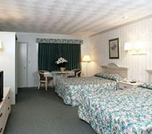 Beach Front Beacon Motor Lodge