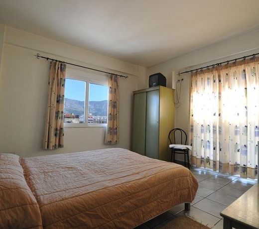 Hotel Avra