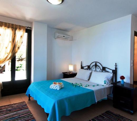 Armyra Villas