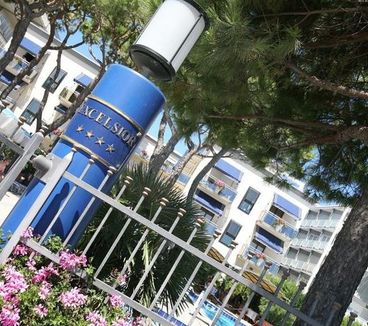 Hotel Excelsior