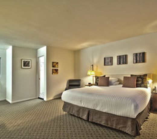 Skylark Hotel