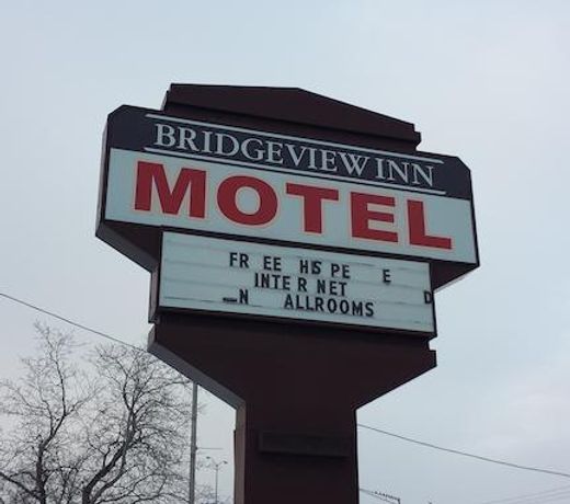 BRIDGEVIEW INN